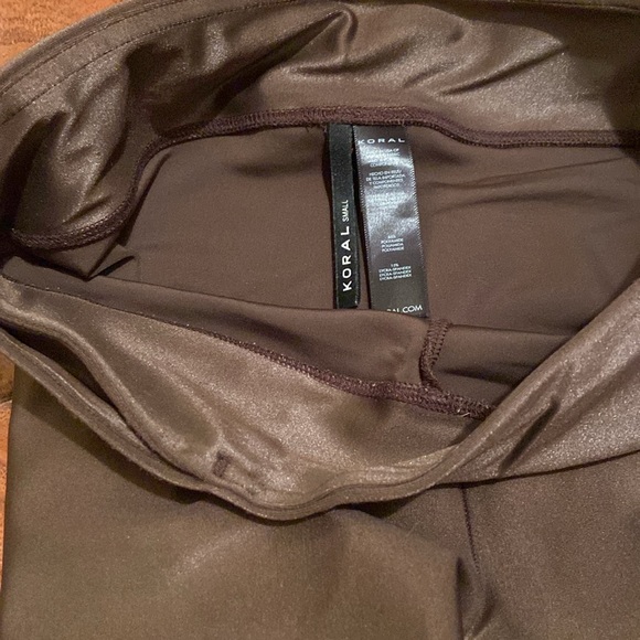 Koral leggings in Small - Picture 10 of 10